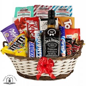 Jack and The Treats – Passover Gift Basket Israel